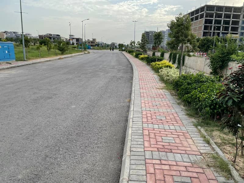 10 Marla Plot on 60 ft Road Ready to Construct 3