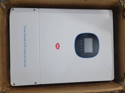 ITEL 8kw 3phase ESS HYBRID INVERTET IP66 JUST BOX OPEN