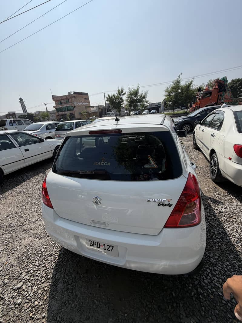 Suzuki Swift 2016 1