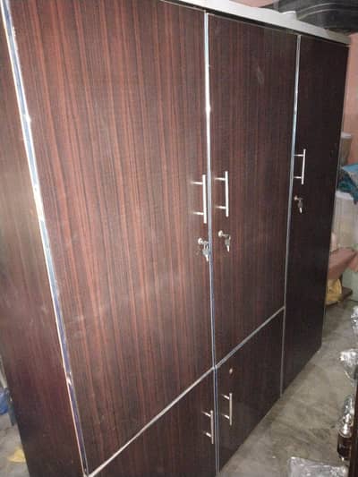 Clothes almari 3 side