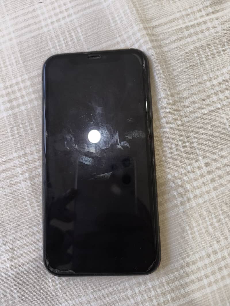 Apple iPhone 11 4