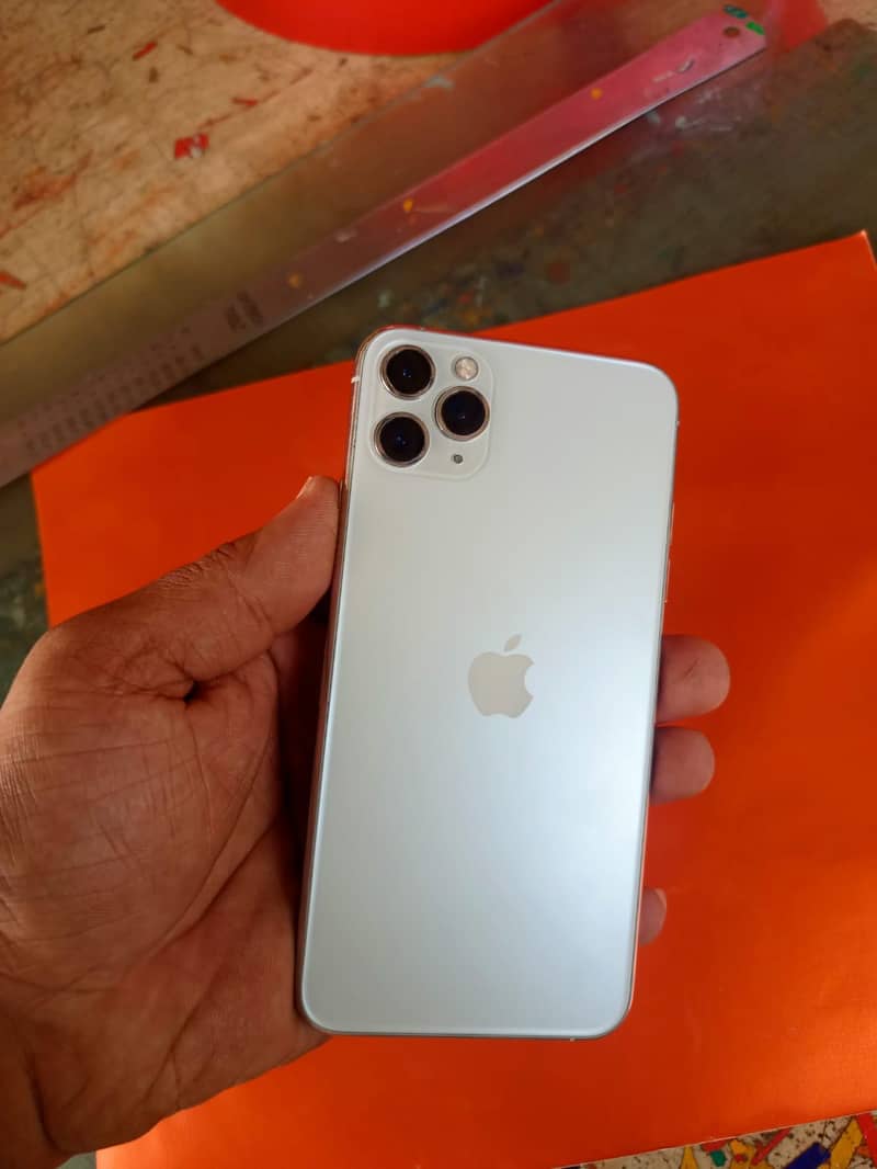 Apple iPhone 11 Pro Max 0