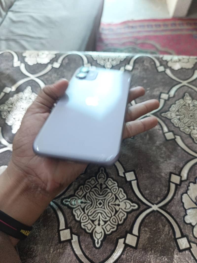 Apple iPhone 11 2