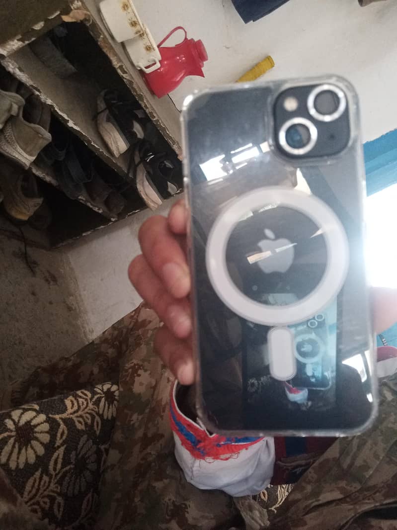Apple iPhone 13 0