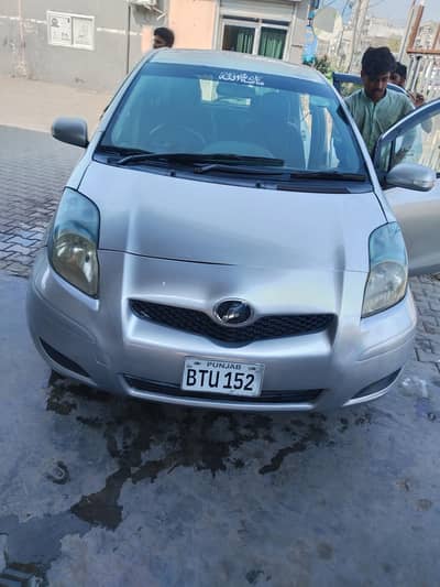 Toyota Vitz 2012