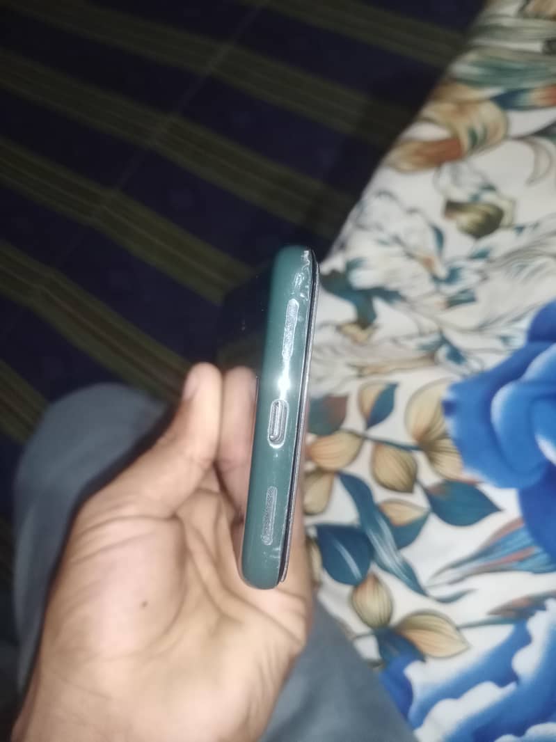 Google Pixel 5a 3