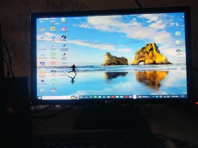Ryzen 5 PC with LCD 22 inches I5 8 generation best PC for online works