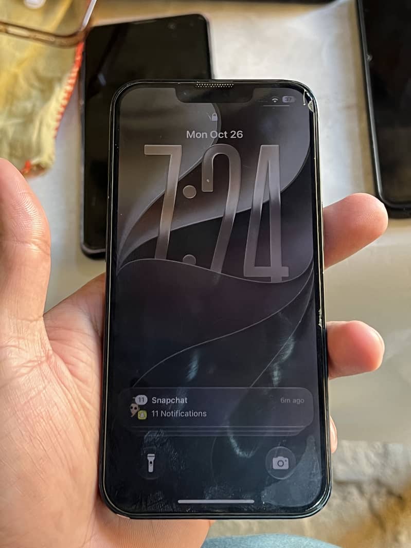 Apple iPhone 13 1