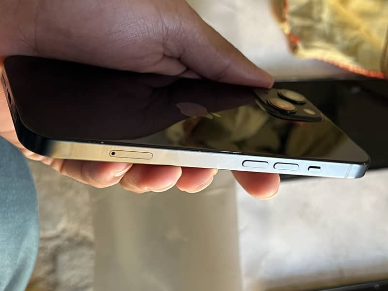 Apple iPhone 13 4
