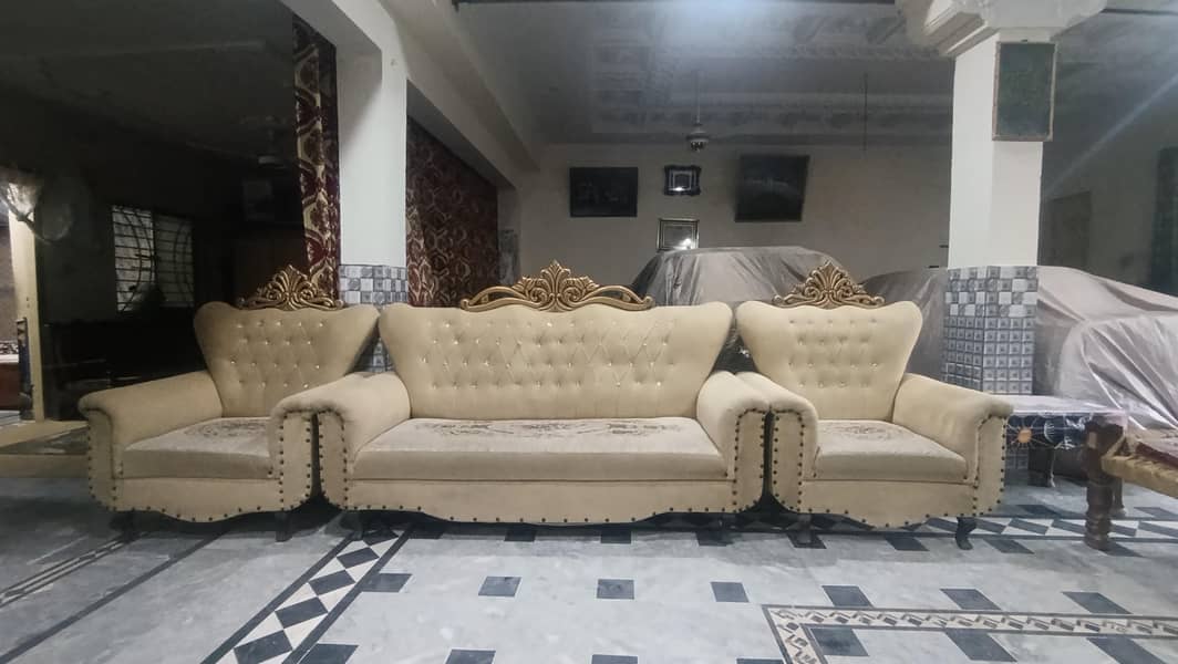 crown sofa set 4