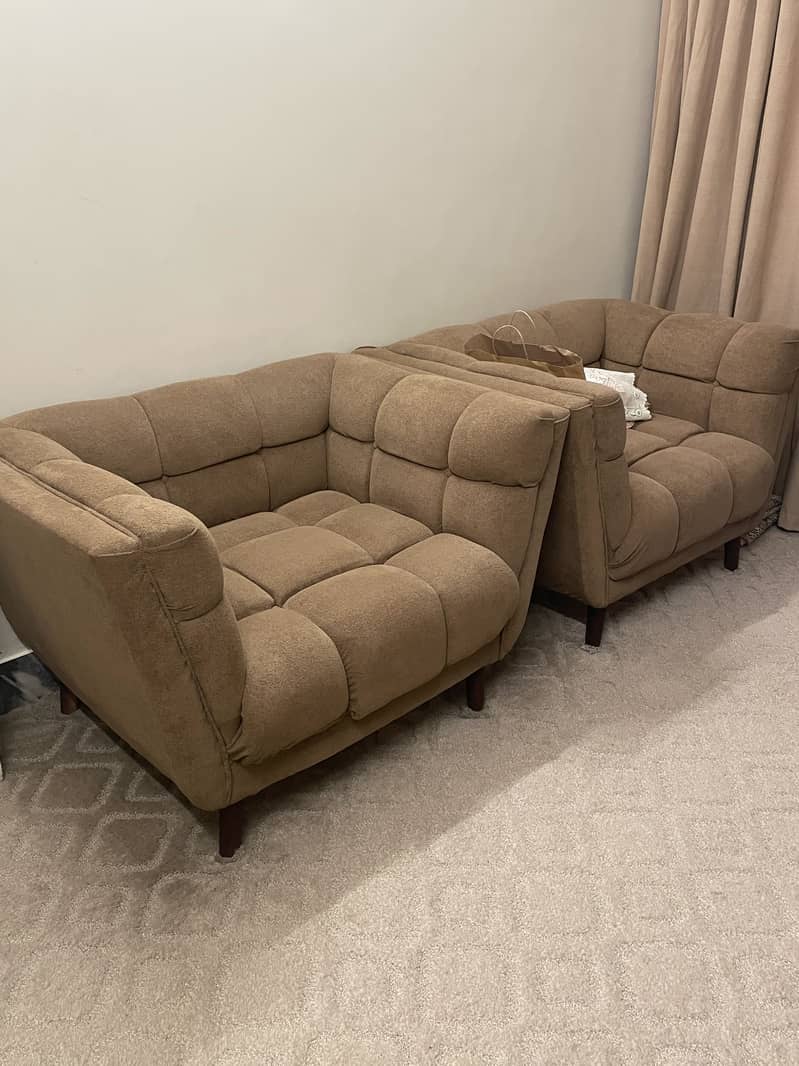 Bubble Bed with 2 chairs 2