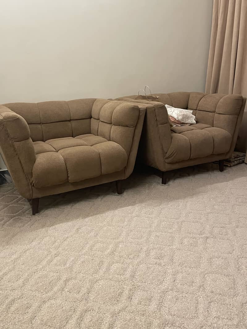 Bubble Bed with 2 chairs 3