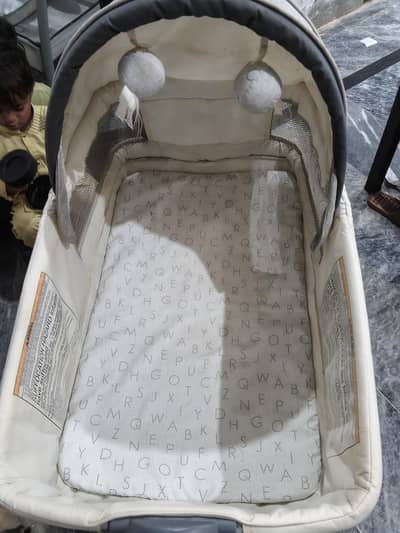 Graco Baby Bassinet Jhola - Soothing Vibration - Gori Town Islamabad