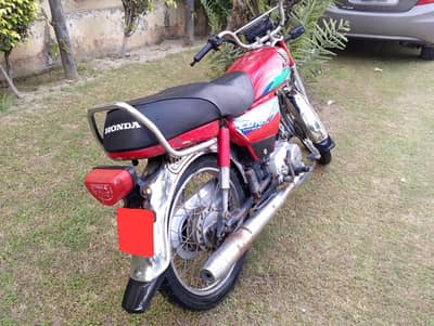 Honda CD 70 18 model Lahore number for sale
