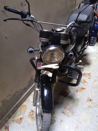 Suzuki gs 150