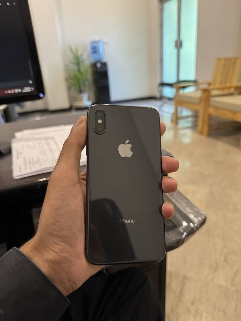 Apple iPhone X 3