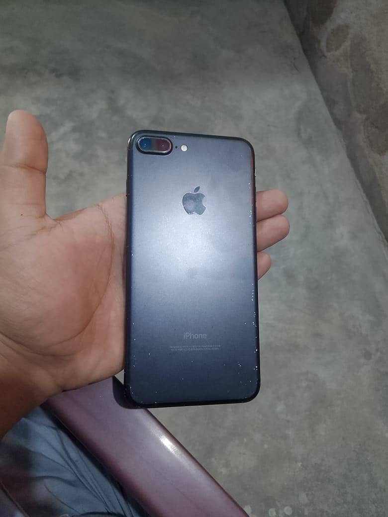 Apple iPhone 7 Plus 0