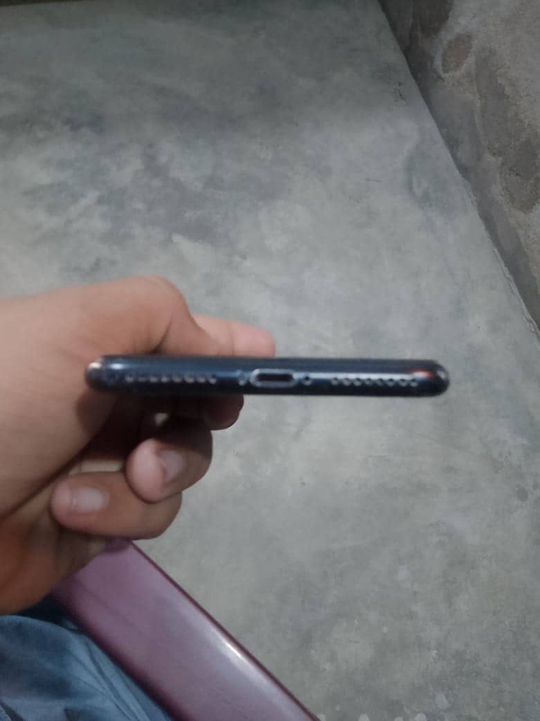 Apple iPhone 7 Plus 2