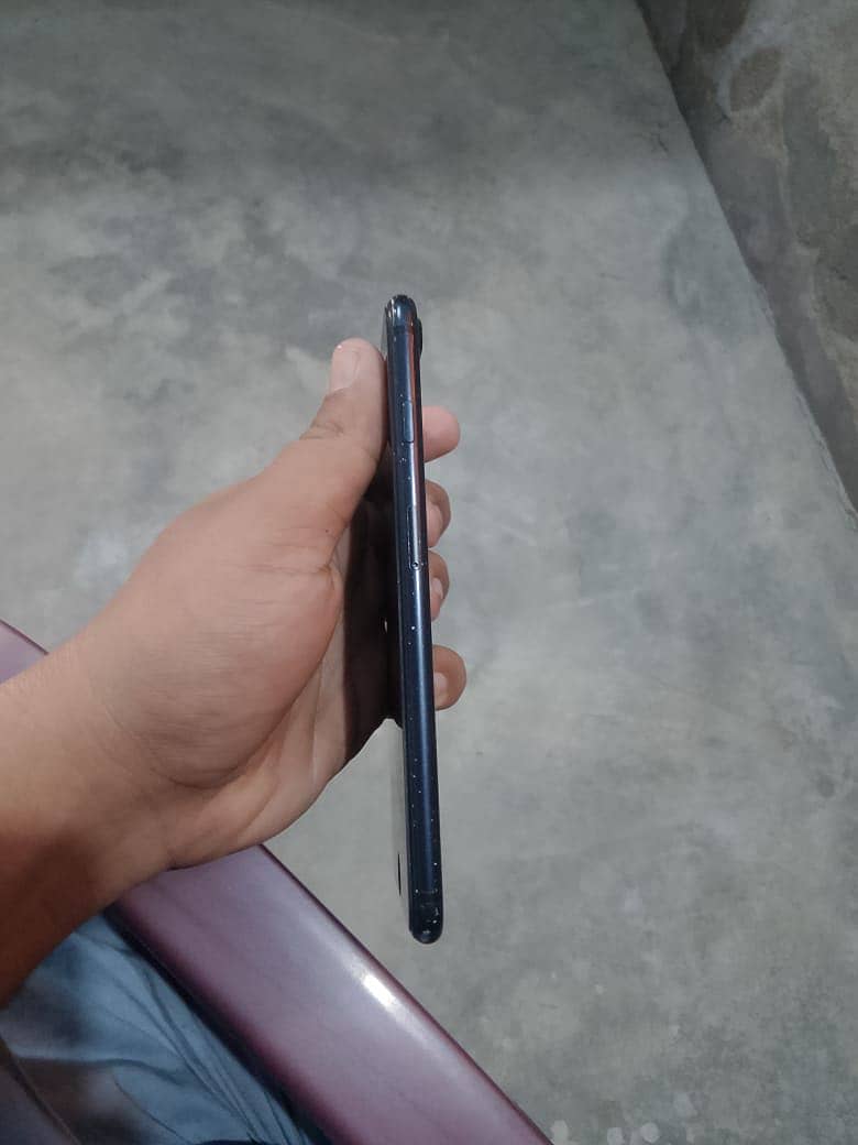 Apple iPhone 7 Plus 5