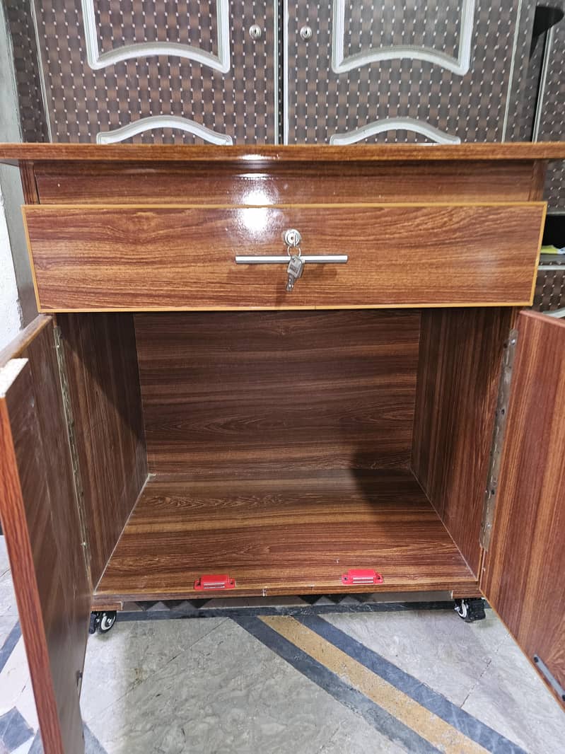 Silai machine Table 3
