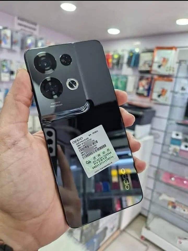 OPPO Reno8 3
