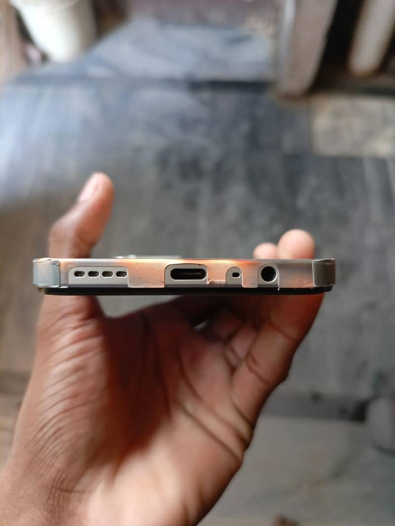 Realme C71 3