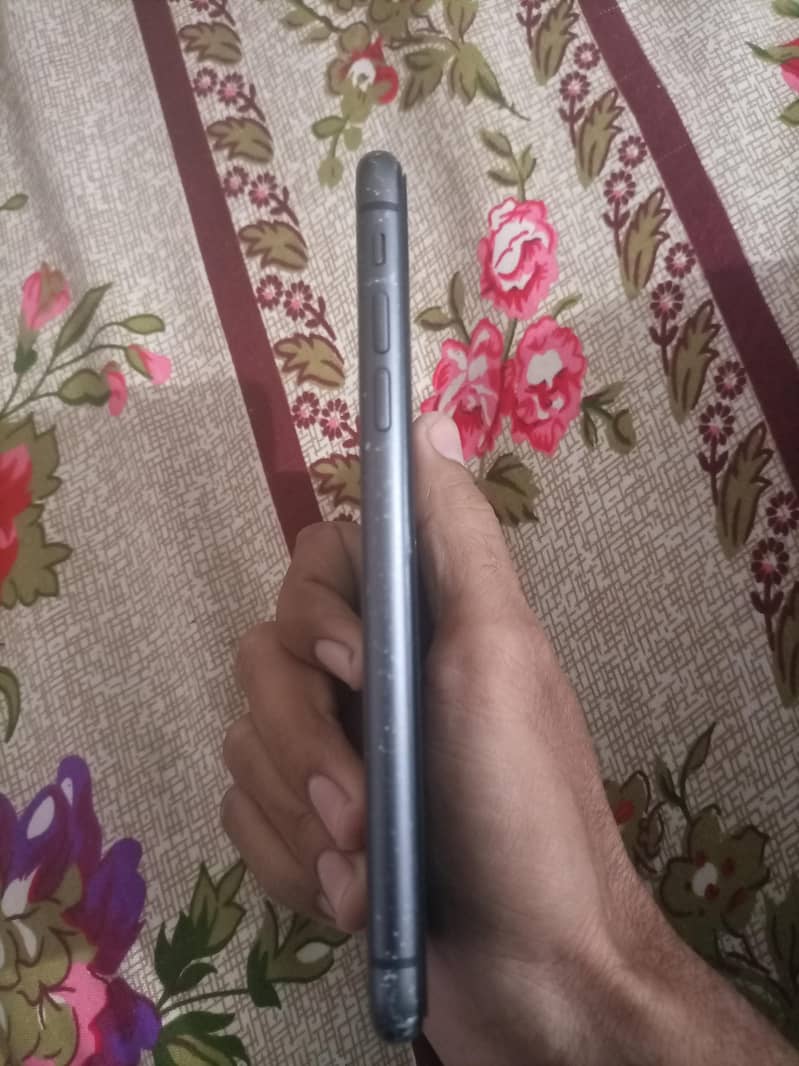 Apple iPhone 11 5