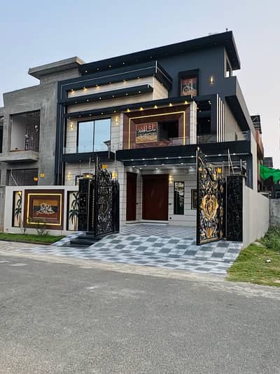 10 Marla Ultra Modern Design House For Sale in Central Park