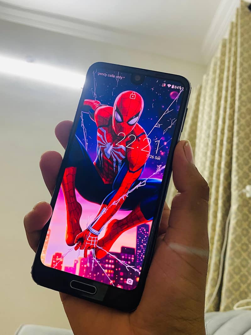 Sharp Aquos R2 1