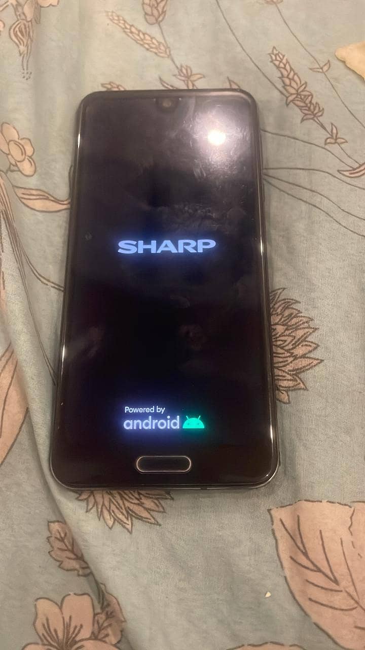 Sharp Aquos R2 4