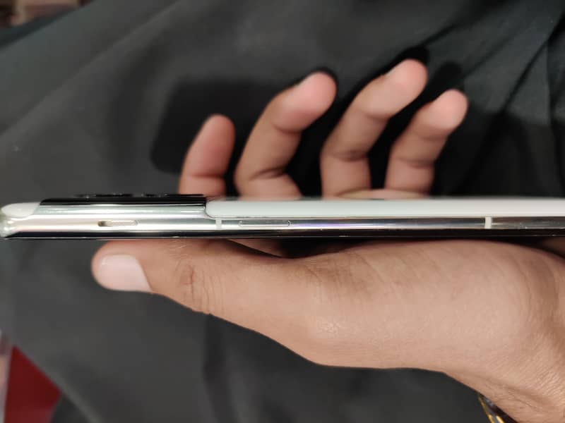 One Plus 10 Pro 5