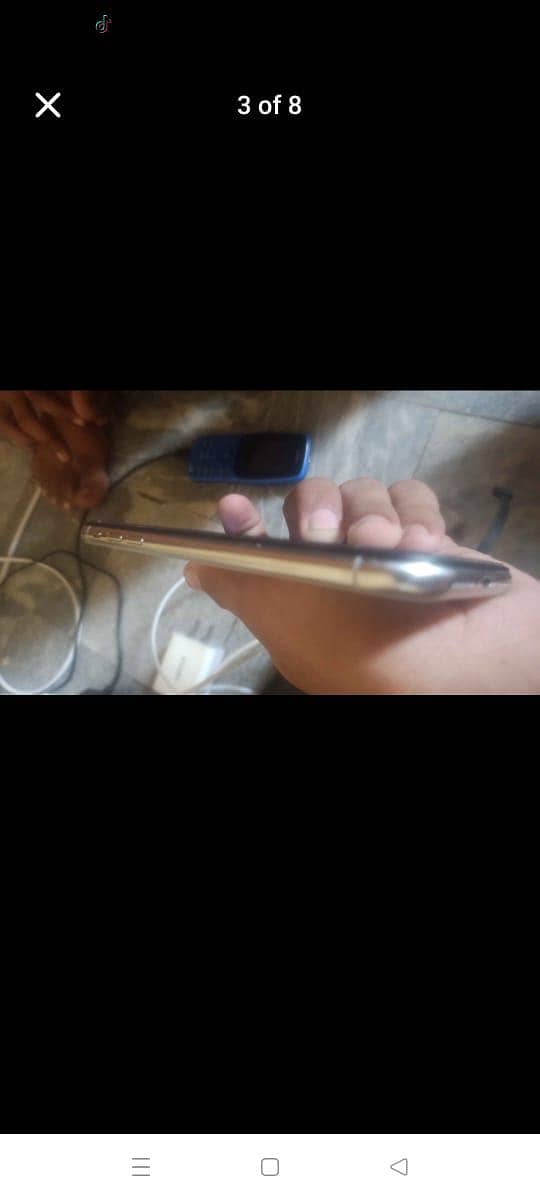 Apple iPhone X 4