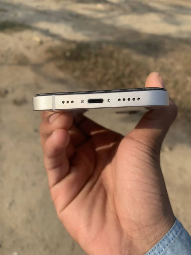 Apple iPhone 12 1