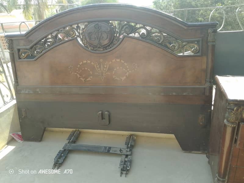 Bed Set With Dressing Table With Mattresses 2