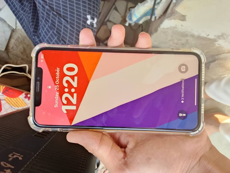Apple iPhone XS Max 1