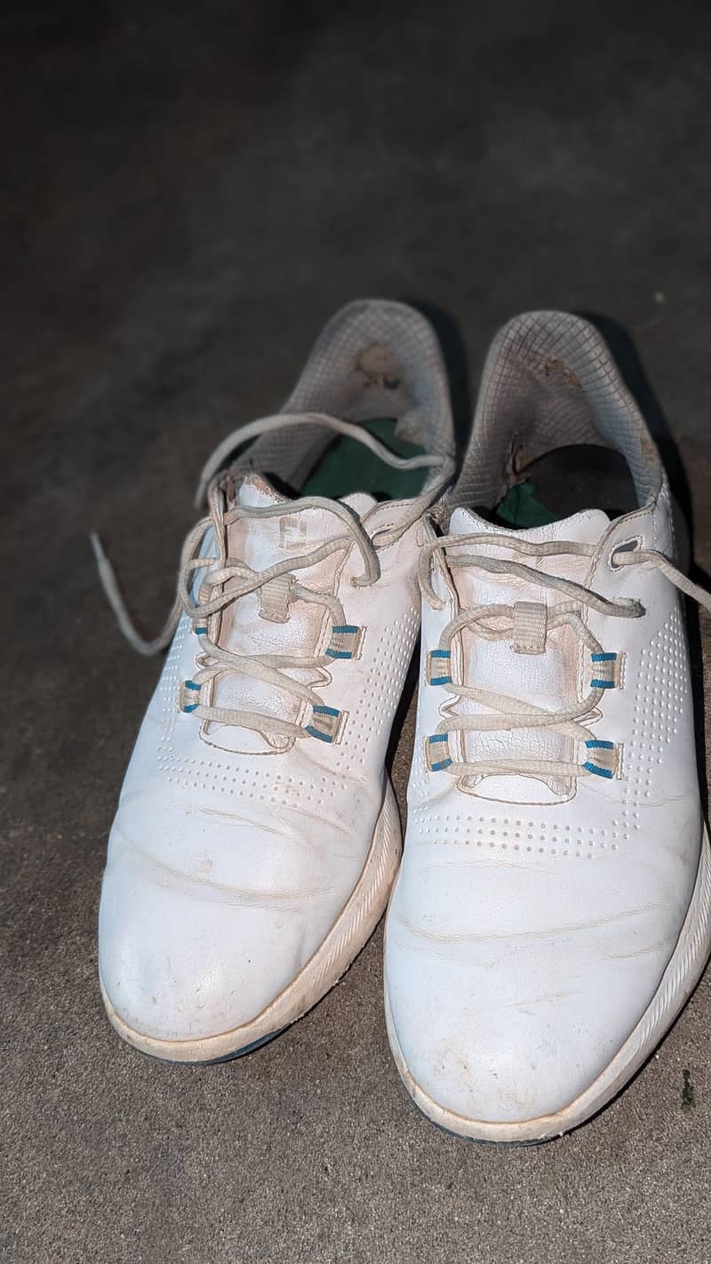white shoes 0