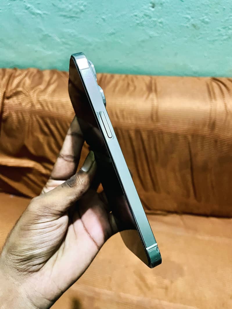 Apple iPhone 13 Pro 5