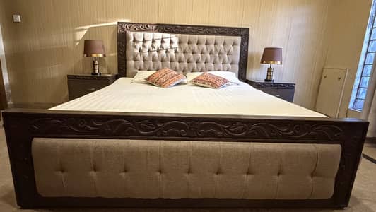 Double bed with 2 side tables & dressing table 2 chairs