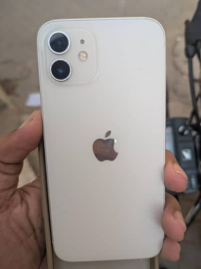 Apple iPhone 12