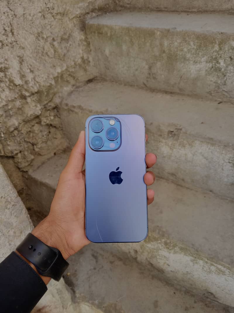 Apple iPhone 14 Pro 0