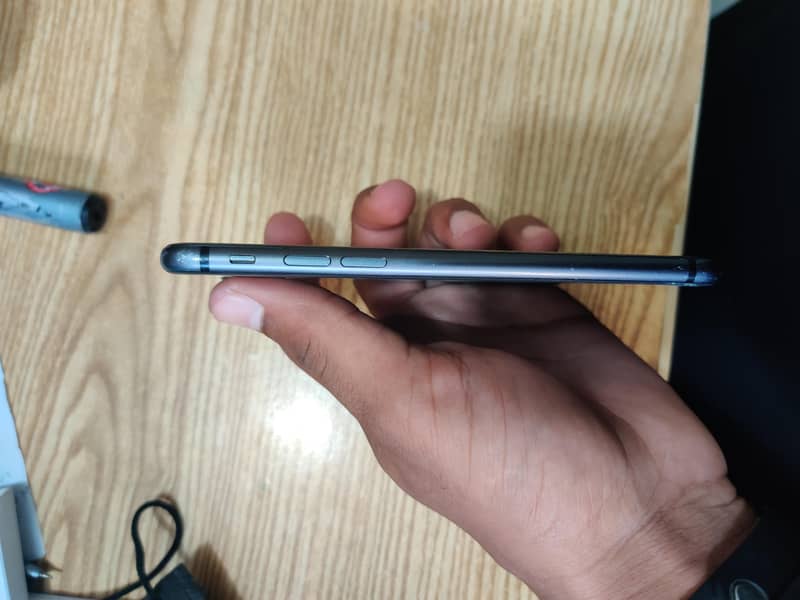 iphone 8 4