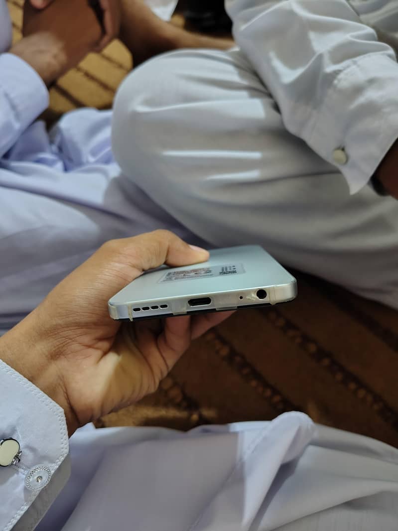 Infinix Hot 60i 3