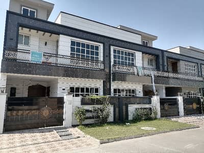 A Spacious 5 Marla House In Green City - Block C