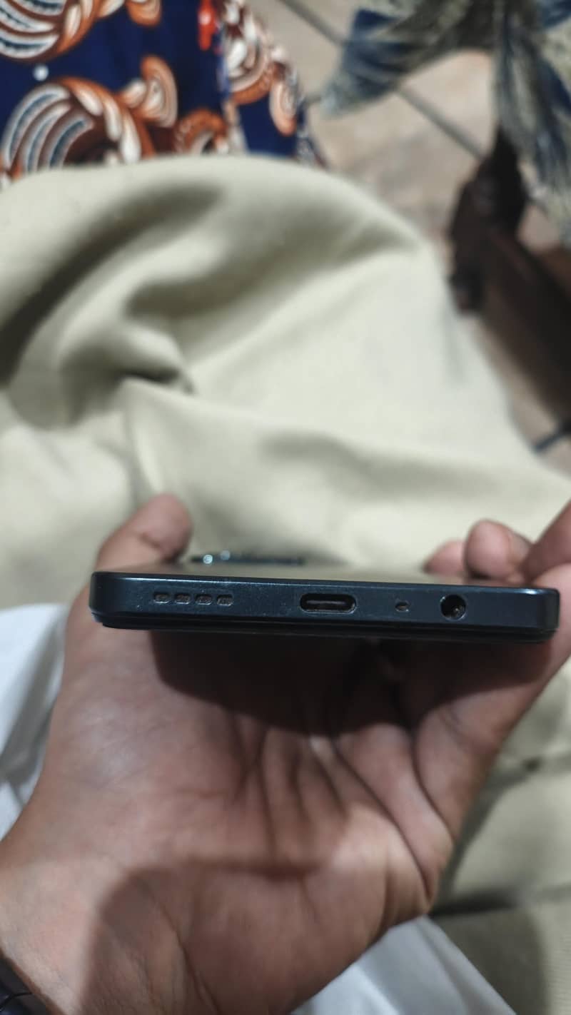 Realme C71 3