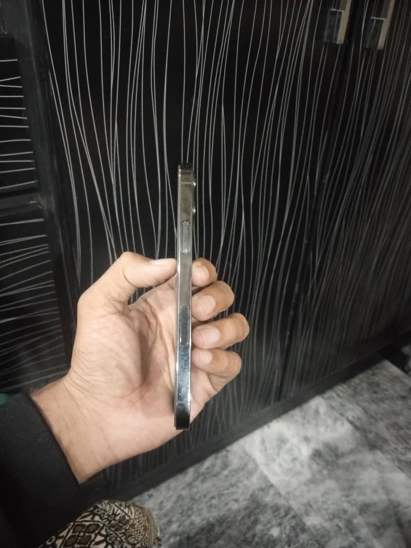 Apple iPhone 12 Pro 8