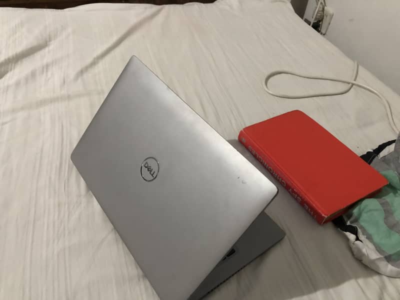 Dell Latitude 2