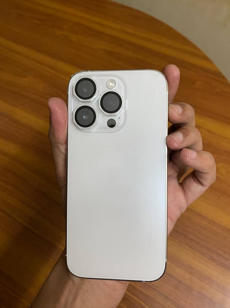 Apple iPhone 14 Pro 0