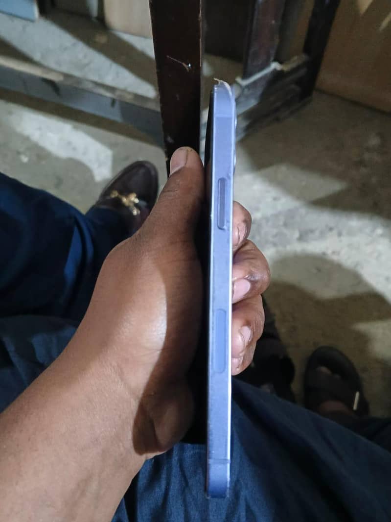 Apple iPhone 12 3