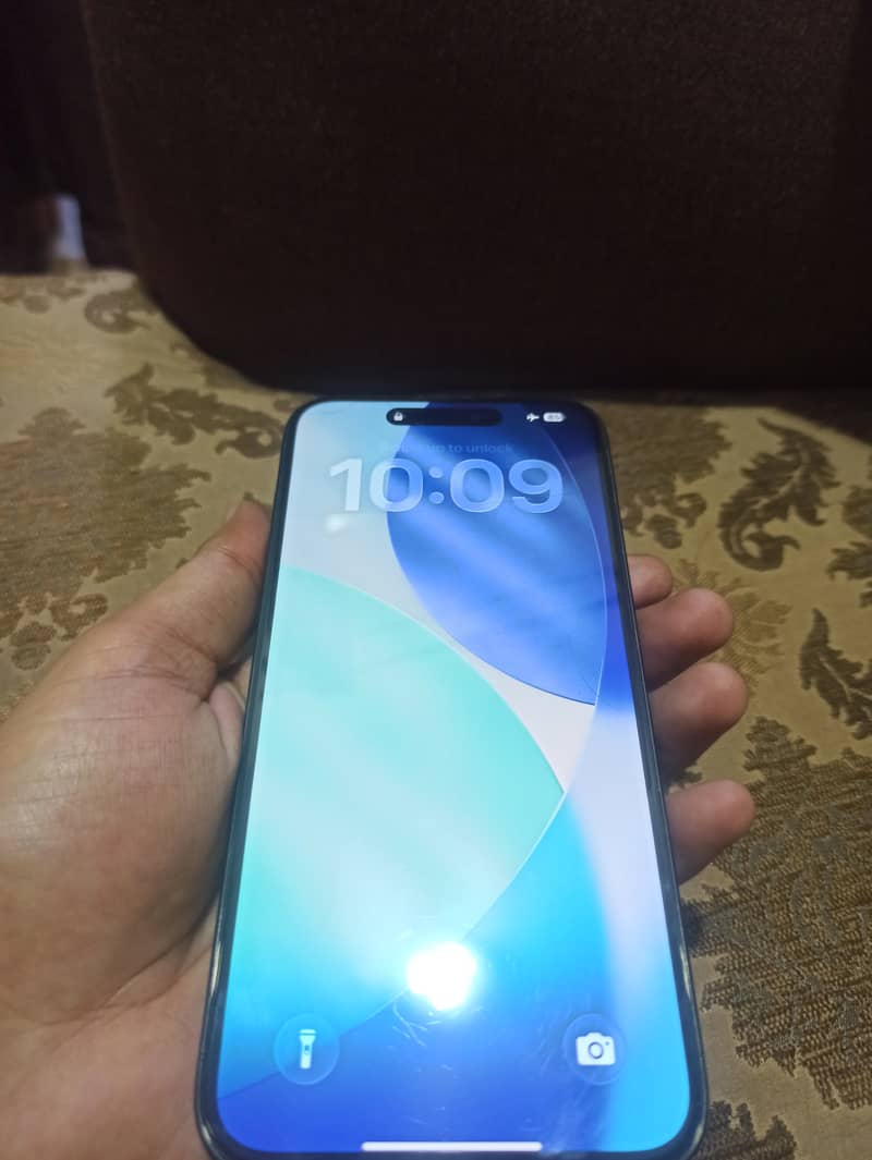 Apple iPhone 15 Pro Max 2