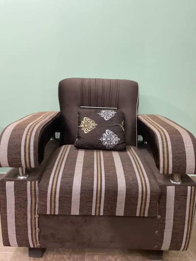 5 SEATER SOFA SET FOR SALE